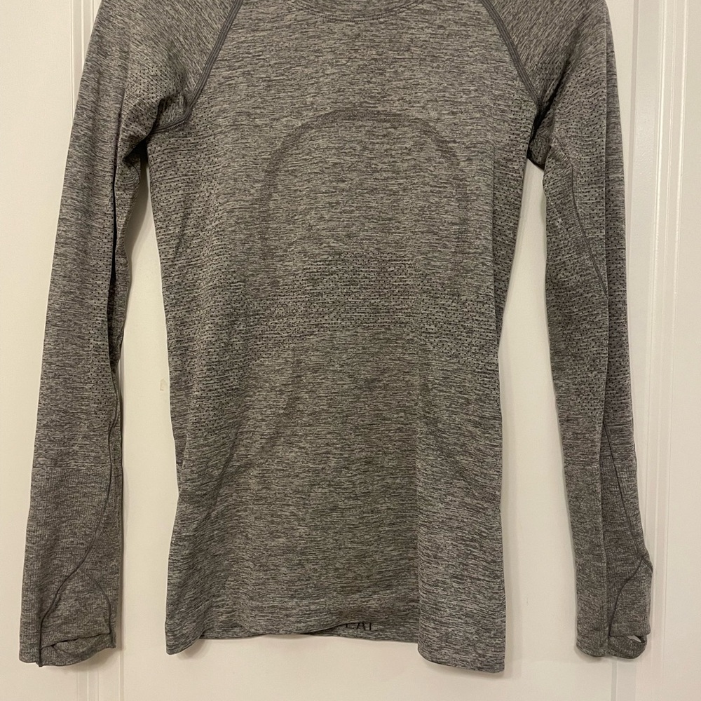 Lululemon Gray Long Sleeve Athletic Top